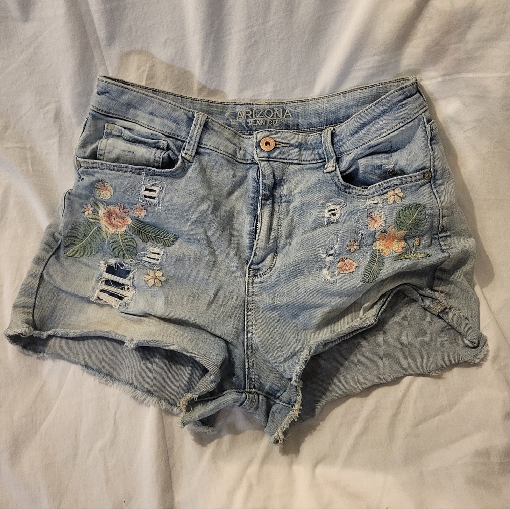 Arizona Jean Company Women's Embroidered Light Blue Shorts